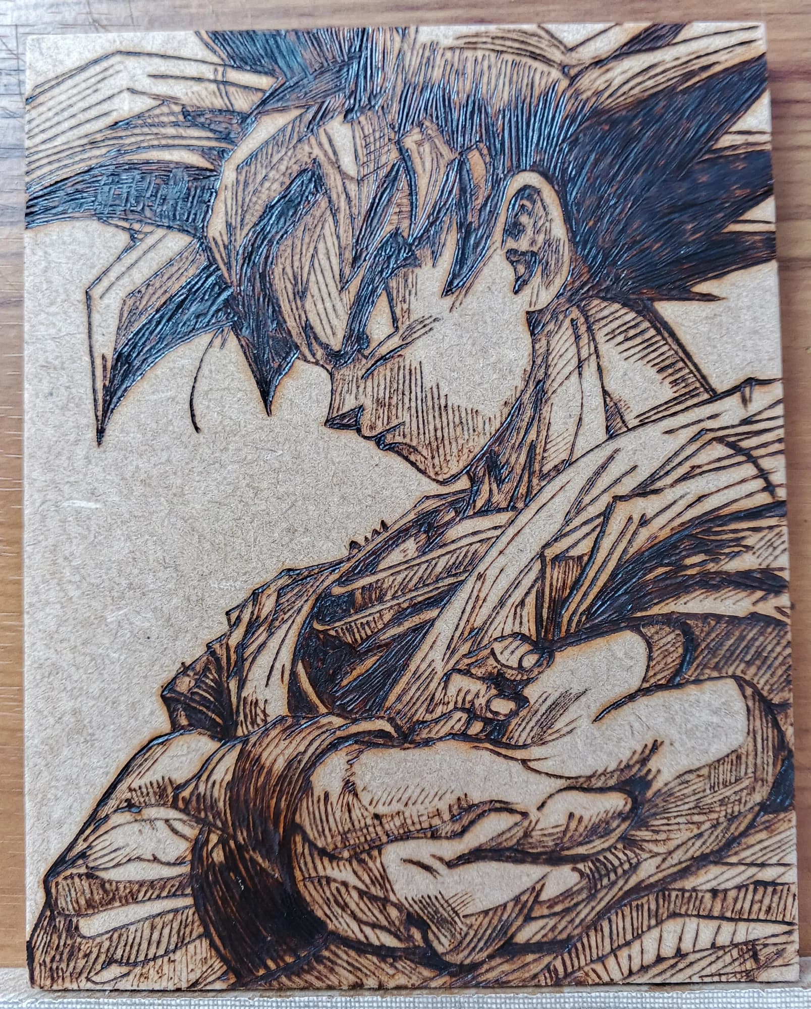 Poder en Silencio: Goku de Brazos Cruzados