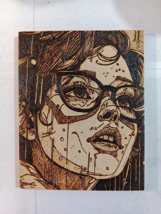 Musa de Cristal: Mirada de Aura