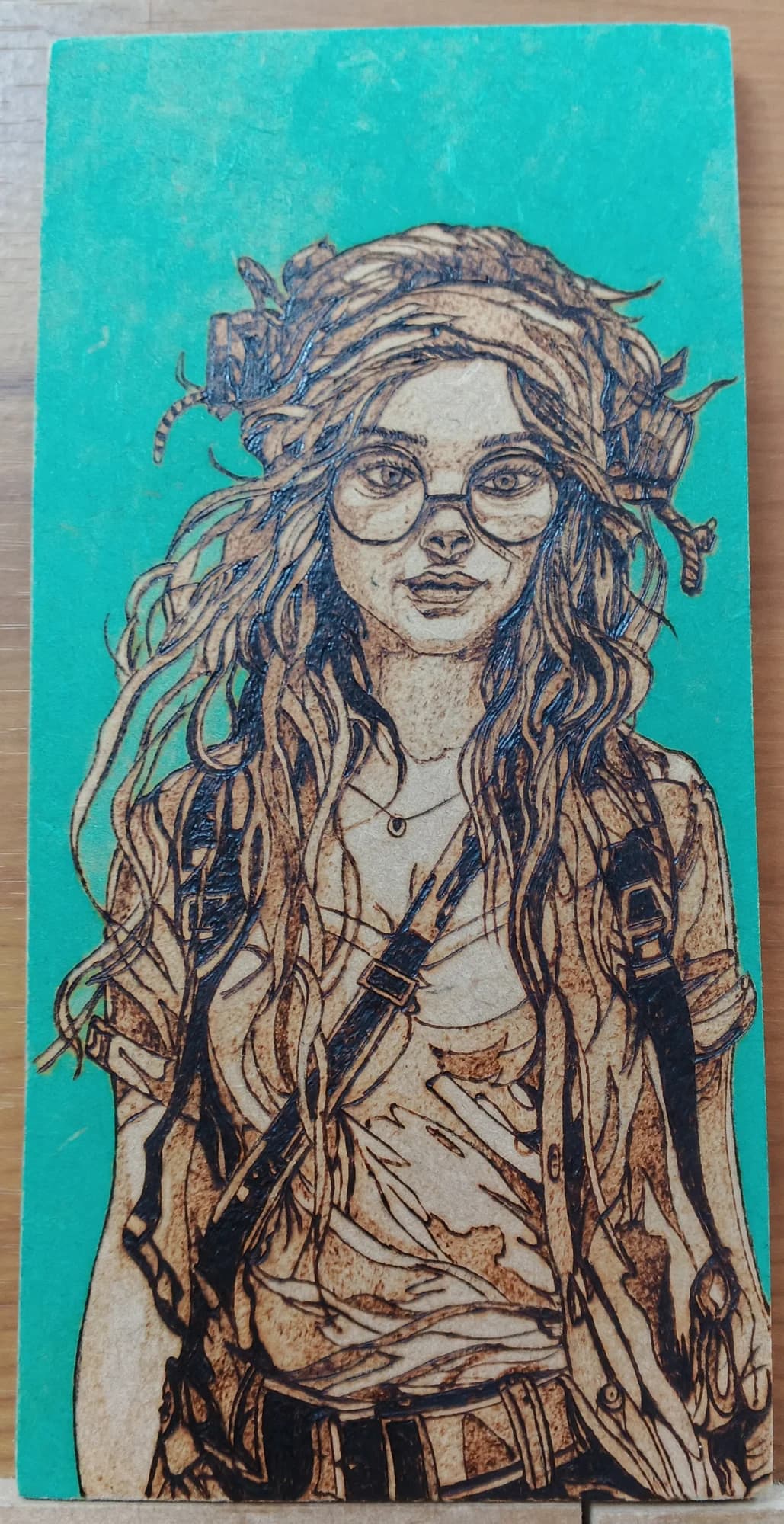 Mirada Verde: Retrato de Trenzas
